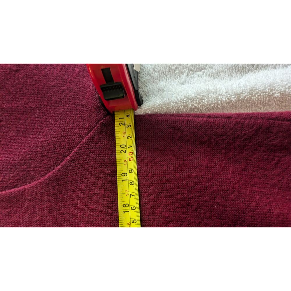 Vintage Izod Red/Burgundy V Neck Sweater Med Mens, Preppy, Casual, Lightweight - Picture 6 of 8